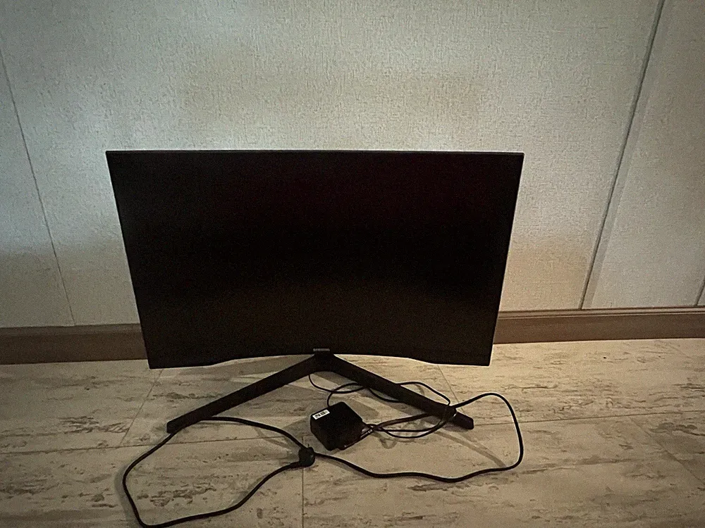 Samsung Odyssey 27" Curved QHD 165Hz Gaming Monitor S27CG556EN Black