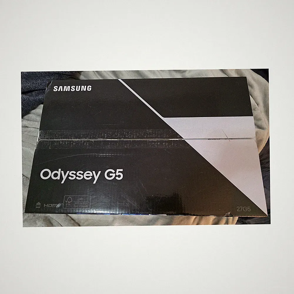 Samsung Odyssey G5 27" Curved QHD 165Hz 1ms Adaptive-Sync HDR10 S27CG556EN