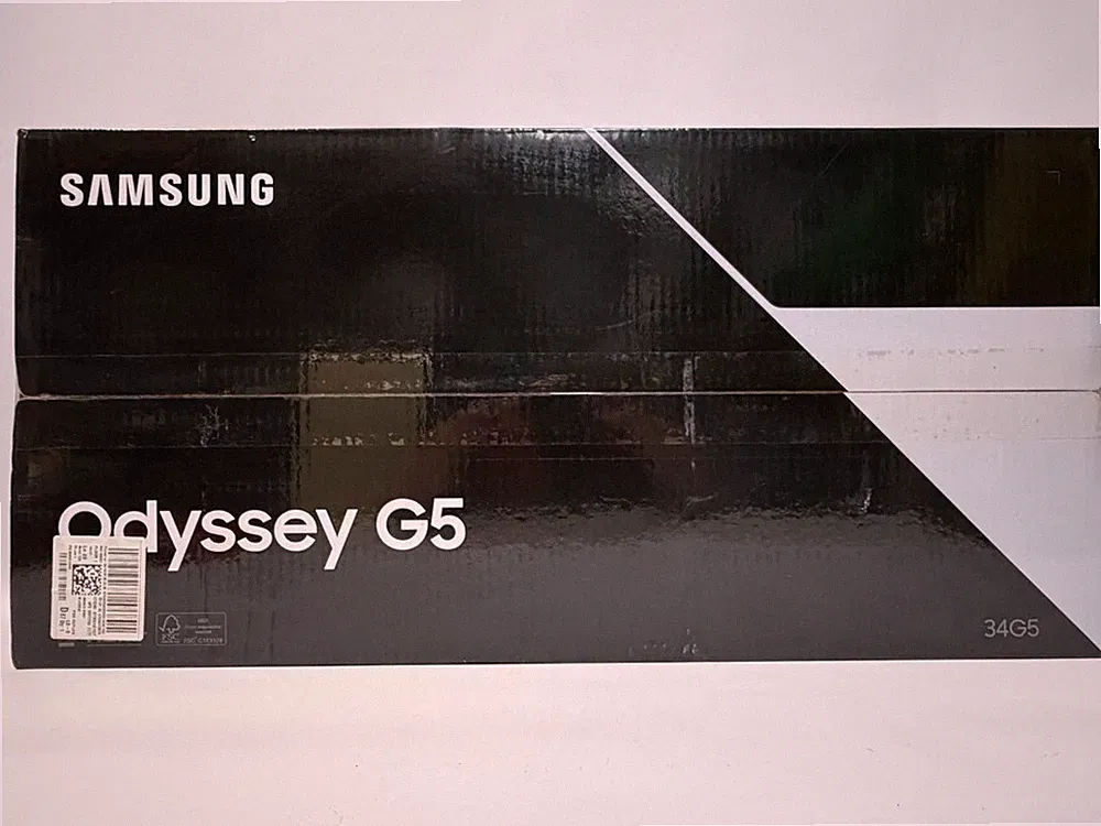 Samsung Odyssey G5 34" Curved WQHD 165Hz Gaming Monitor - LC34G55TWDNXZA