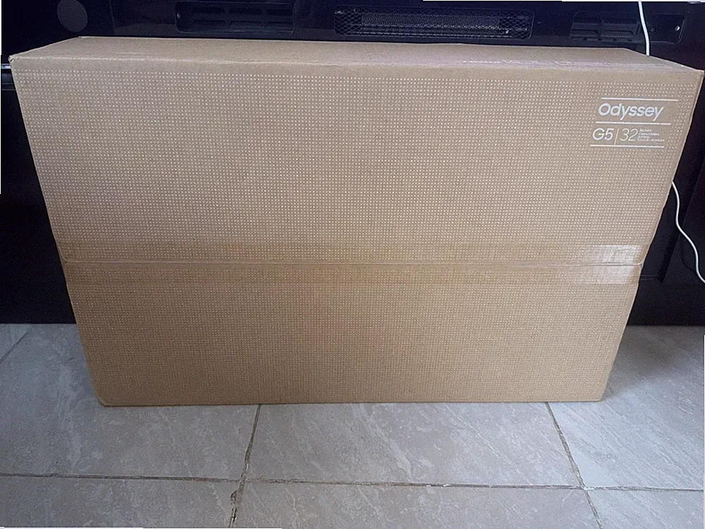 Samsung Odyssey (G55C) Series QHD 1000R - Curved gaming monitor, 32 inches, 165