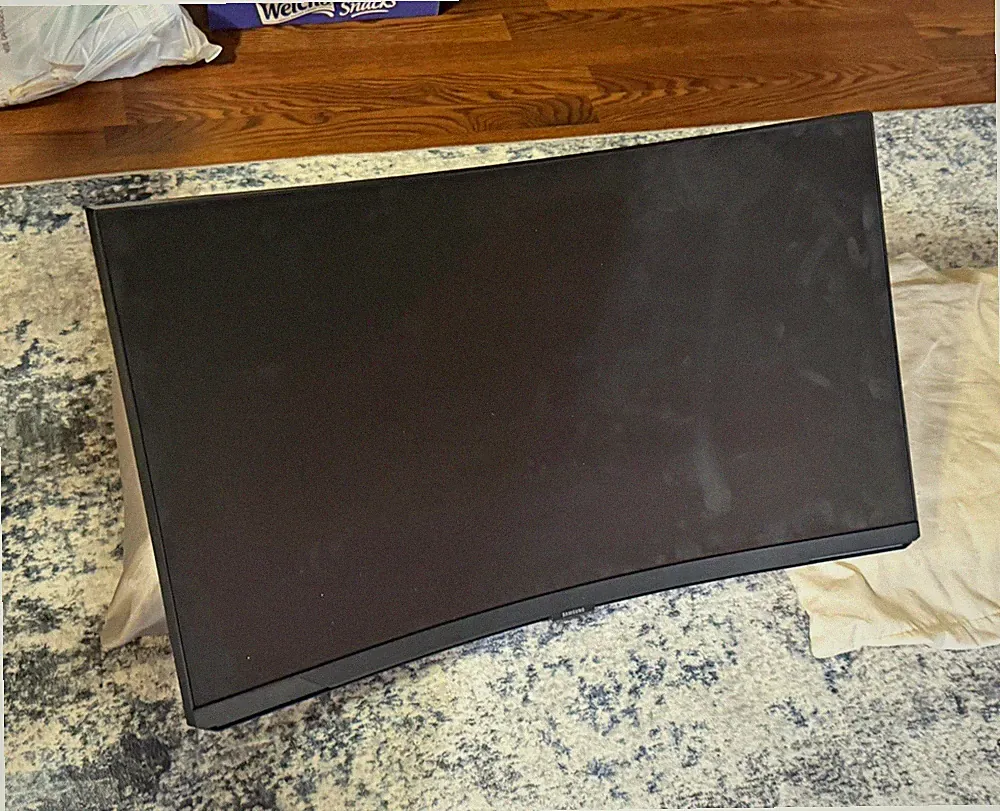 Samsung Odyssey G6 32" Curved 4K LED Gaming Monitor 240Hz 1ms White