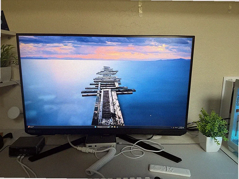 Samsung Odyssey G70B (G7) 28-inch 4K 144Hz Gaming Monitor