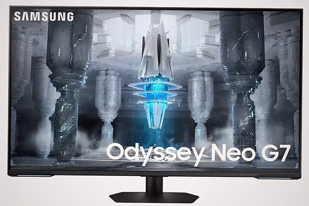 Samsung Odyssey Neo G7 43" Mini LED 4K UHD 1ms Premium Pro HDR600 Gaming Monitor