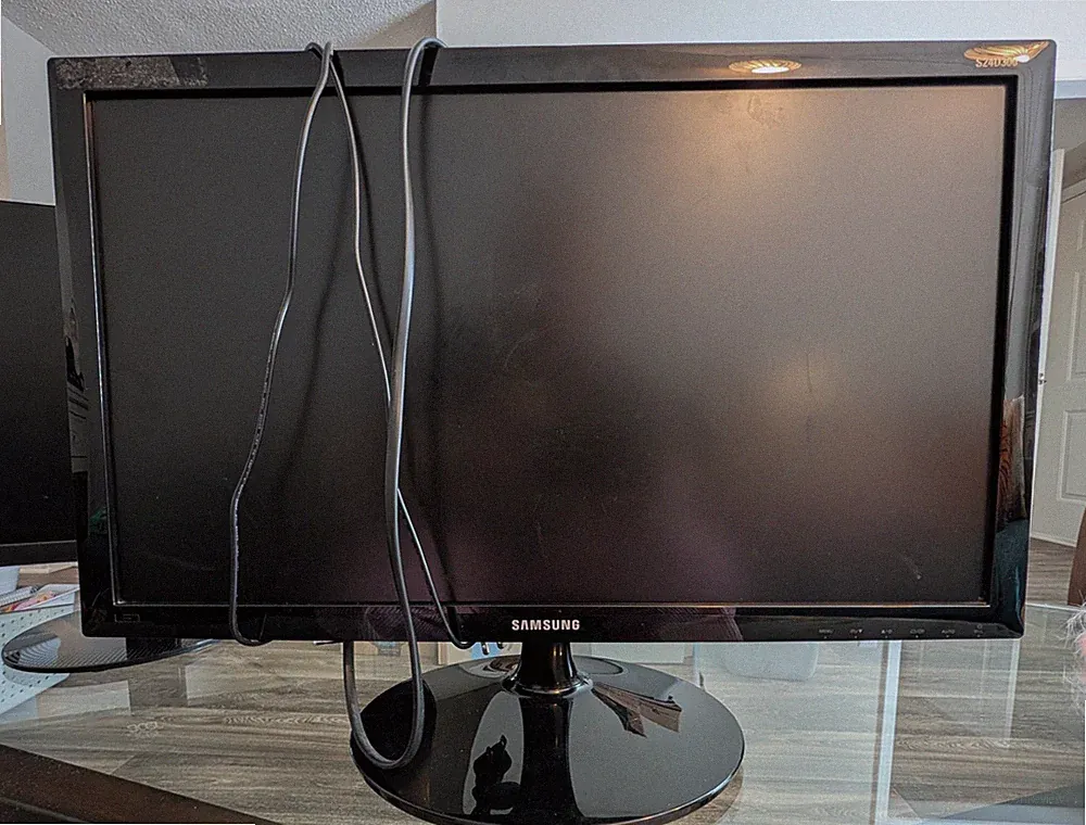 Samsung S24D590PL 24” LED Monitor Full HD 1080p HDMI Wide Viewing Angle