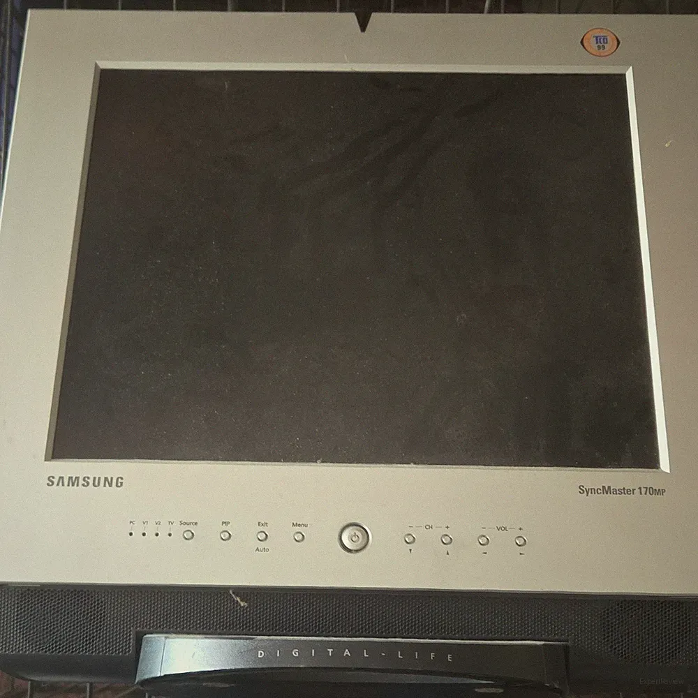 Samsung SyncMaster 170MP 17" Monitor VGA TV Tuner Speakers PiP retro gaming