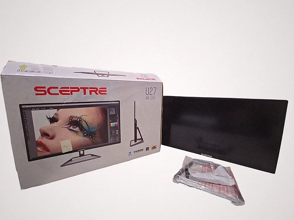 Sceptre 4K IPS 27" 3840 x 2160 UHD Monitor up to 70Hz DisplayPort HDMI Z27/U27