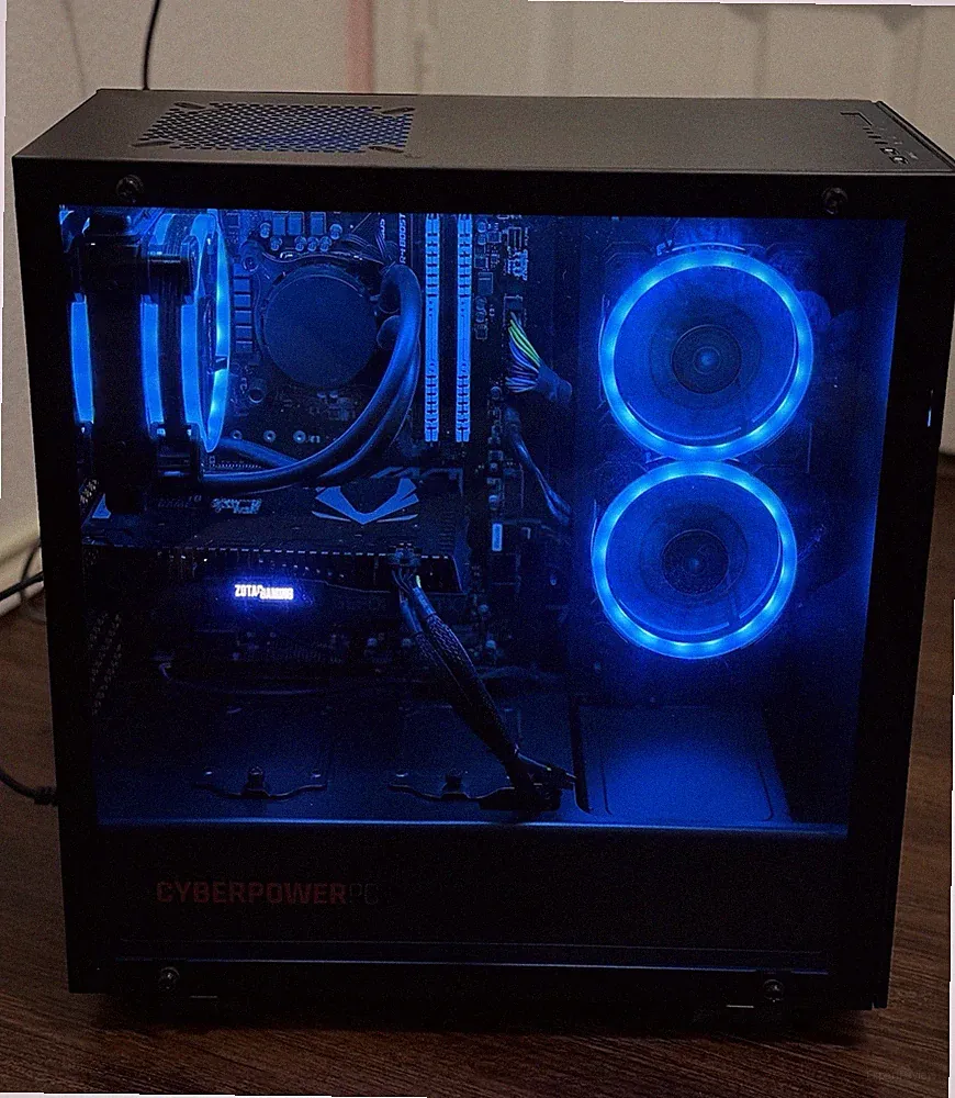 SELLING MY GAMING PC USED IT FOR LIKE 1 MONTH BUT STOPED.