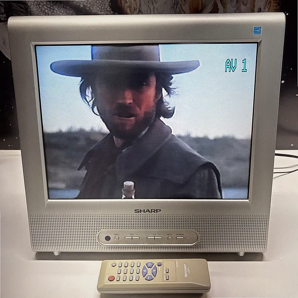 Sharp LC-13AV4U 13" LCD TV 4:3 Gaming Composite Component w/Remote Tested Works!