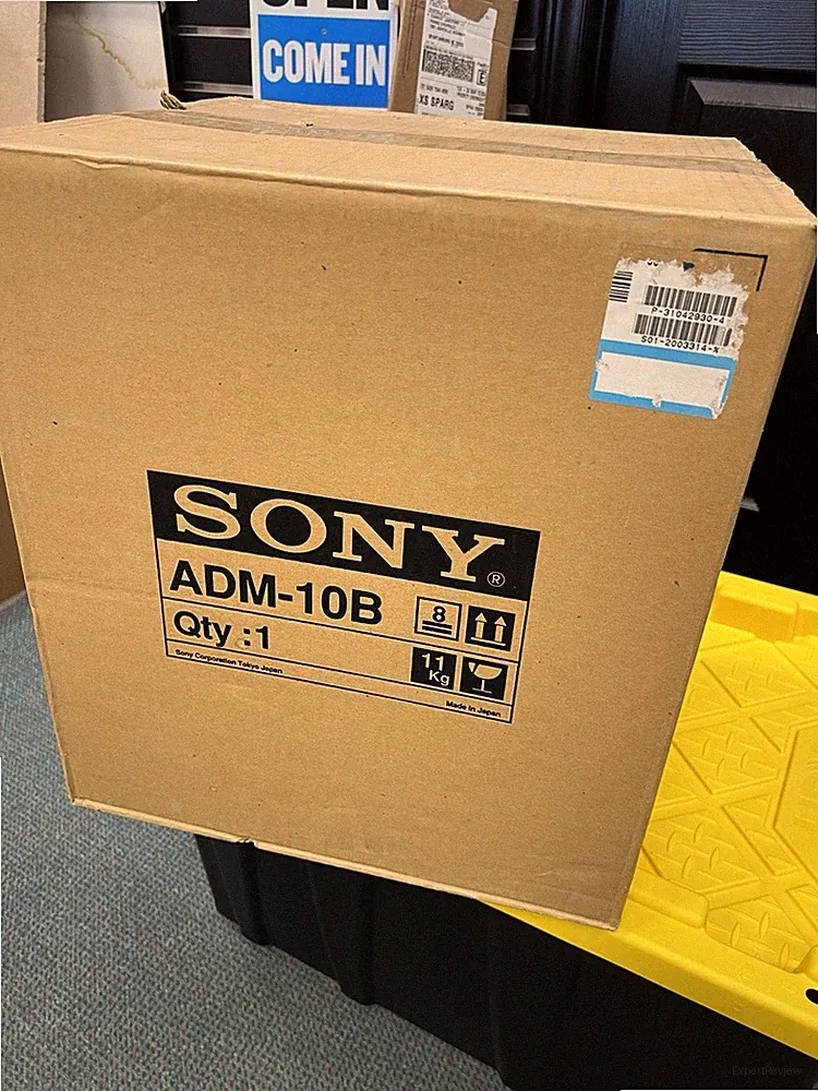 Sony ADM-10B Monitor 10” CRT Gaming Vintage