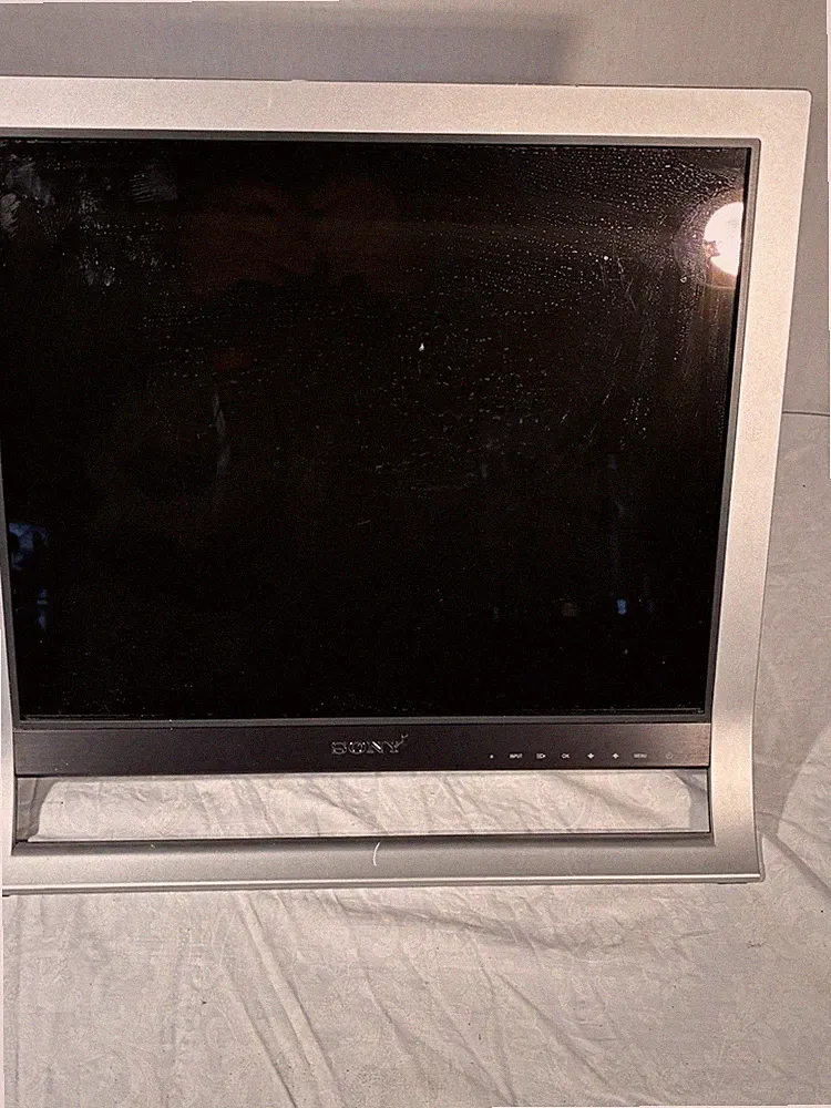 Sony Monitor LCD 19 Inch 1280x1024 12ms Response Retro Gaming SDM-HS95P