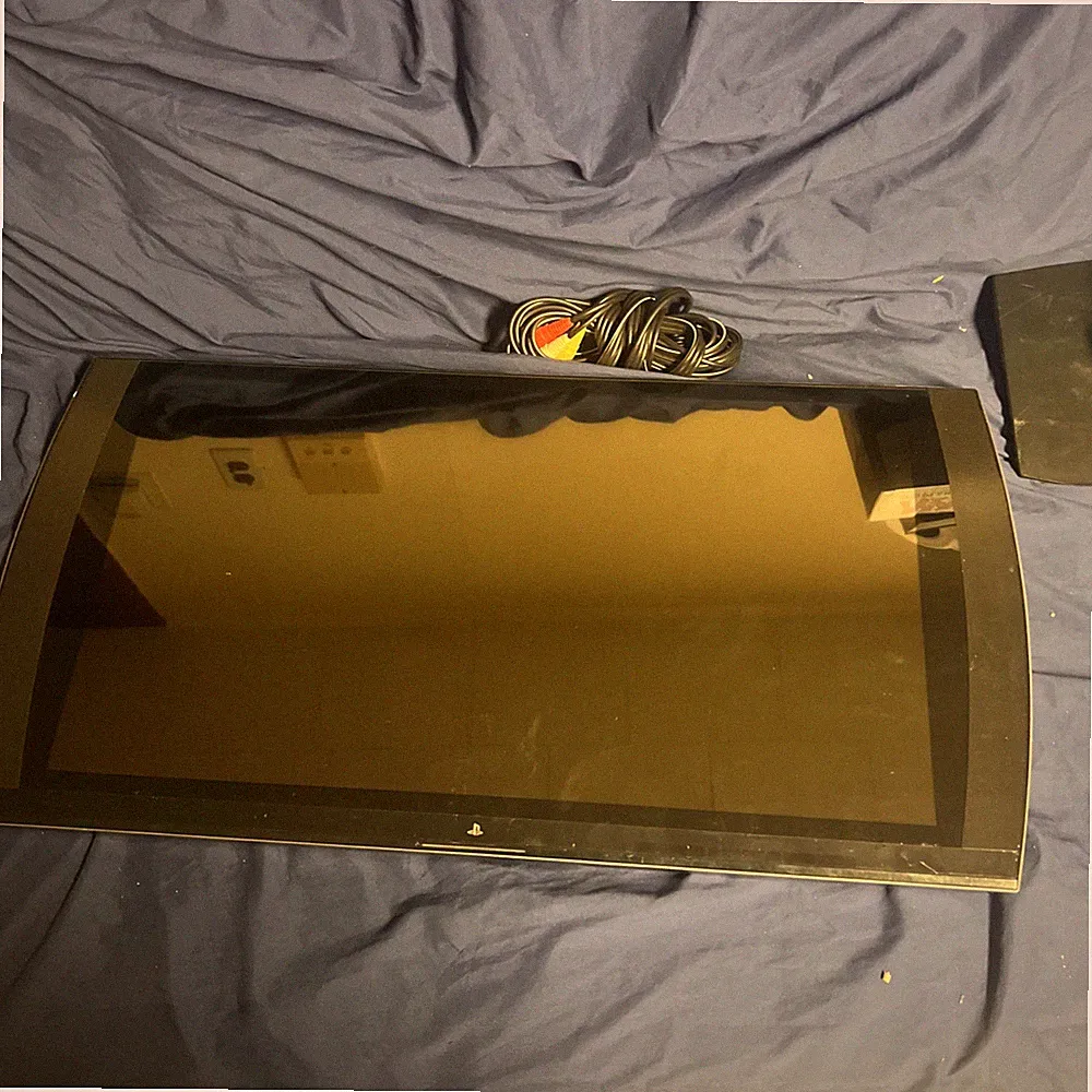 Sony PlayStation 3D Display TV CECH-ZED1U with Base w/ glasses - no remote