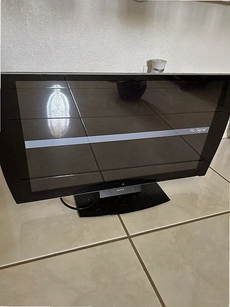 Sony PlayStation 3D Display TV Monitor 1080p CECH-ZED1U with Base