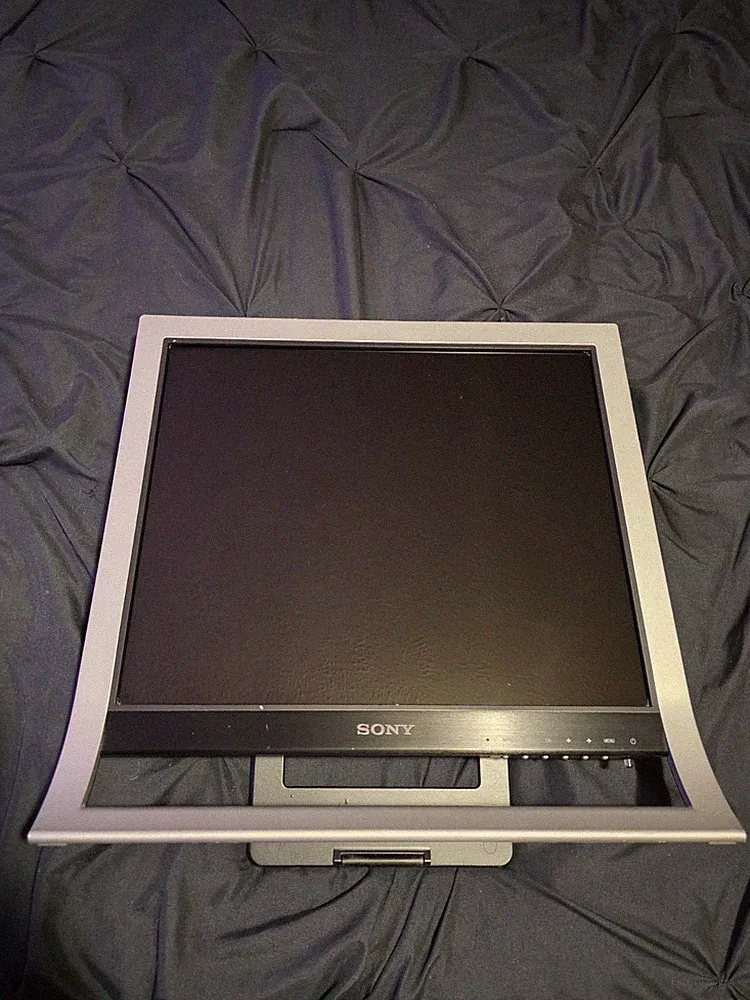 Sony SDM-HS95P 19" LCD Monitor