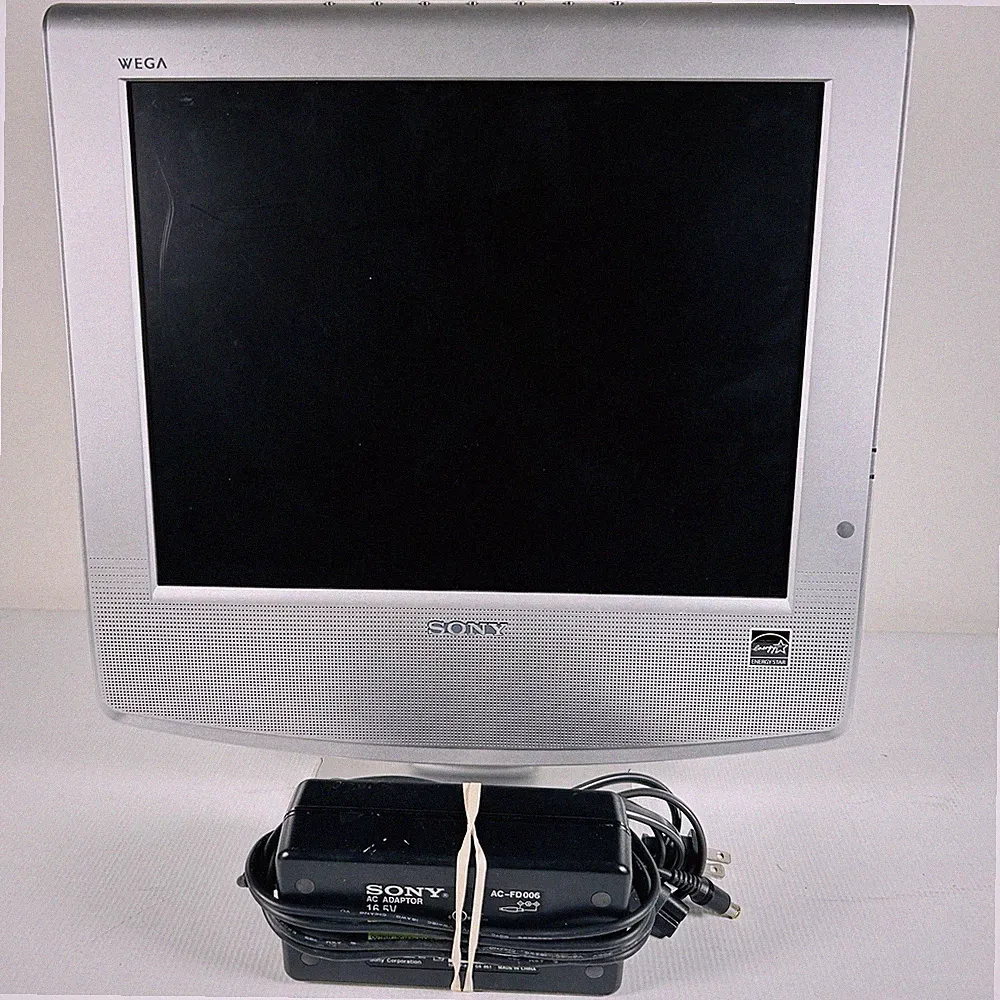 Sony WEGA KLV-S15G10 15" LCD Retro Gaming TV 4:3 480p EDTV - TESTED No / Remote