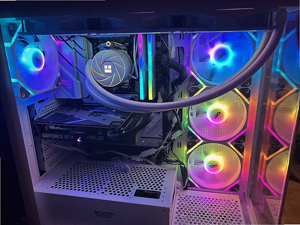 Super high end Gaming Pc With 240hz Curved Monitor, Keyboard And Mouse.(New)