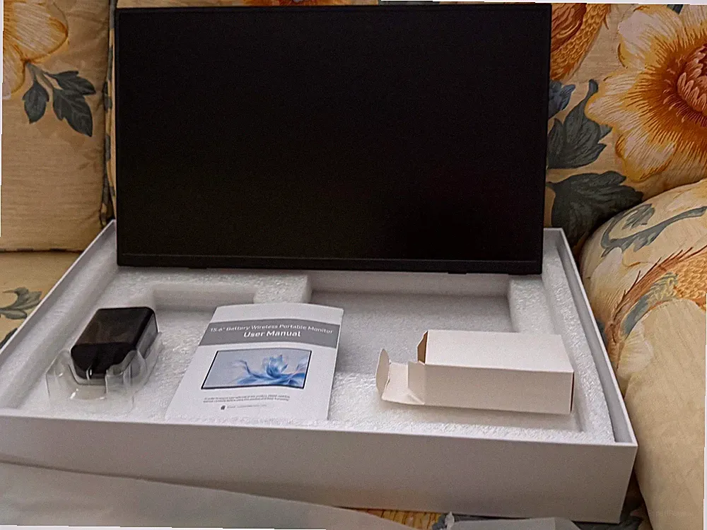 UPERFECT Portable Monitor 15.6'' 1920x1080 Laptop Monitor USB C HDMI Display