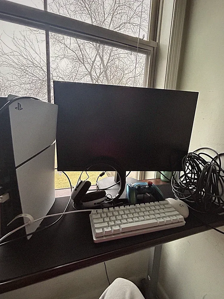 Used Full Gaming PS5 Setup PS5, Monitor, Keyboard, Headphones, Mouse, Ethernet