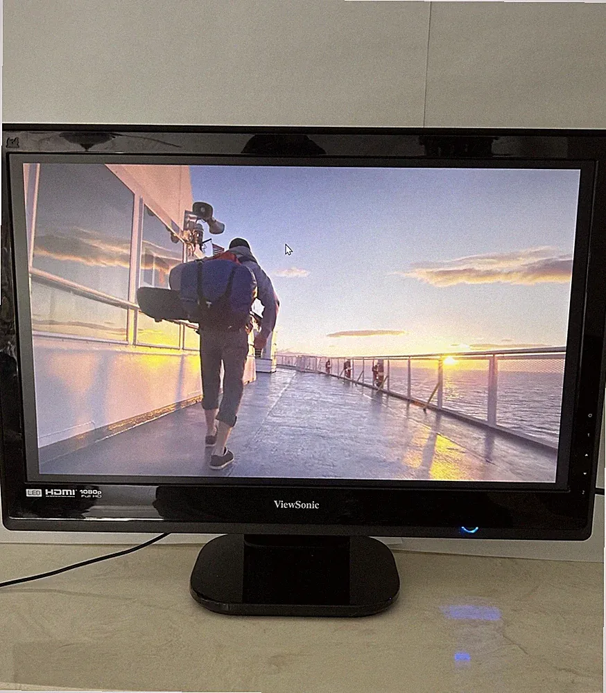 ViewSonic VX2453mh LED LCD Monitor w/Stand and power adapter - Works Great