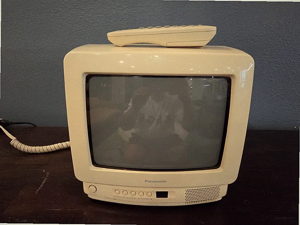 VINTAGE Panasonic CT-9R10T 9" Color CRT TV Retro Gaming Monitor W Remote TESTED