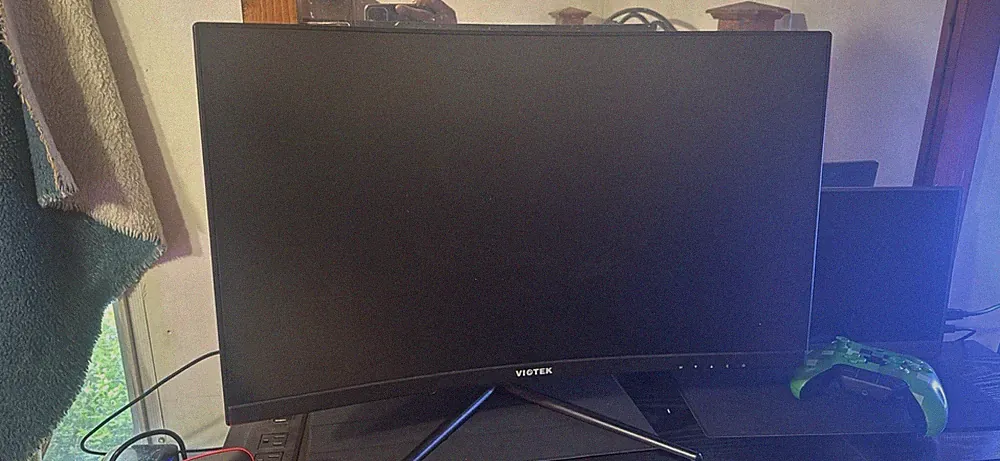 Viotek 24” Curved Monitor (144Hz)